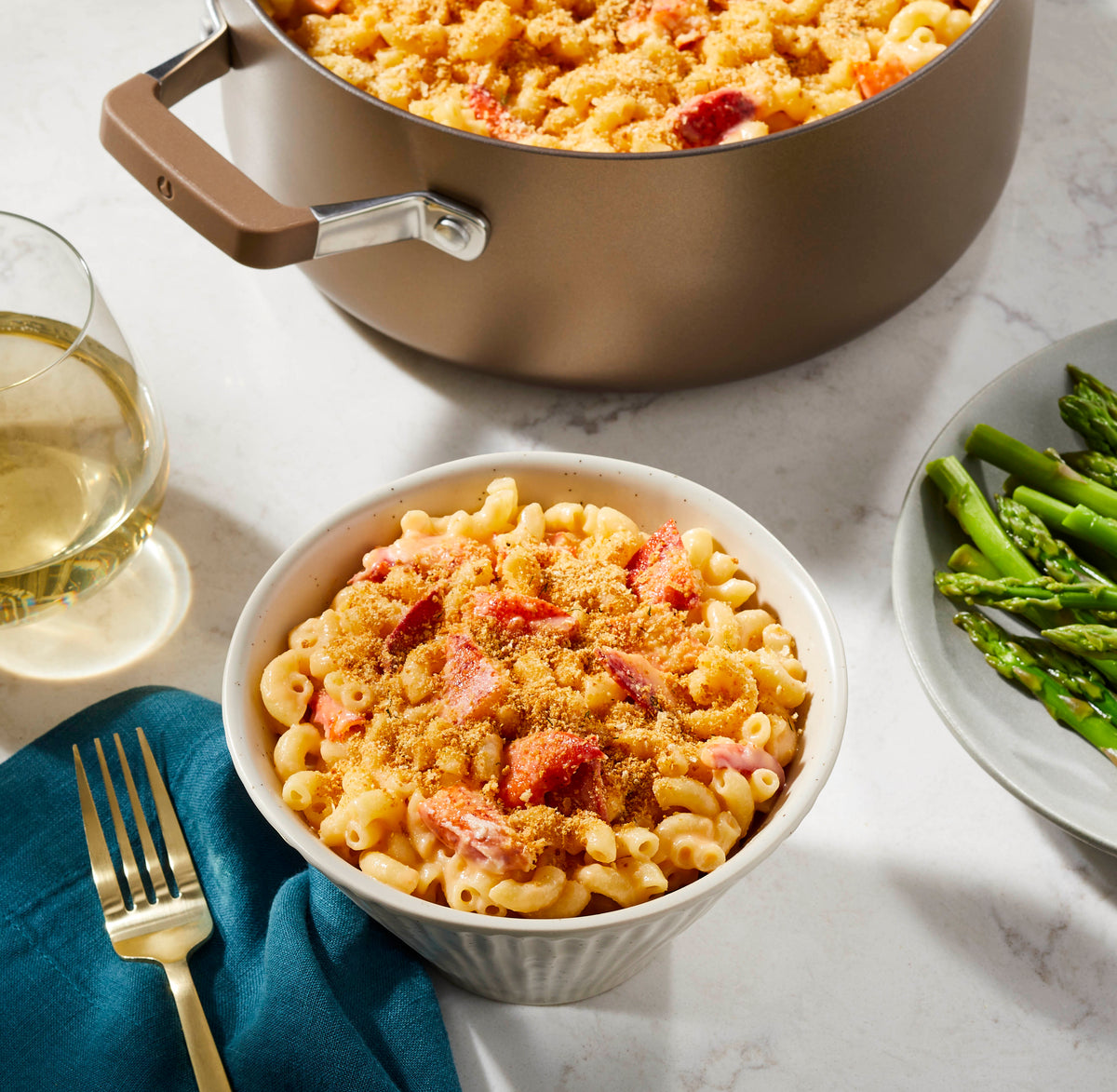 Lobster Mac ‘n’ Cheese with Steamed Asparagus – Paderno